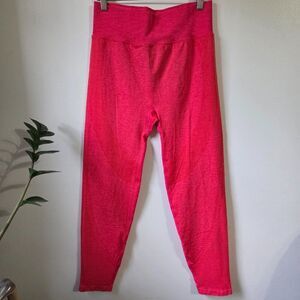 EUC LIKE NEW PINK VICTORIA'S SECRET PINK SEAMLESS LEGGINGS SIZE LARGE